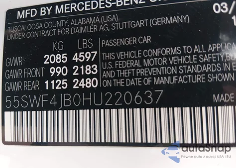 2017 Mercedes-Benz C 300 z USA, uszkodzony, nr VIN 55SWF4JB0HU220637